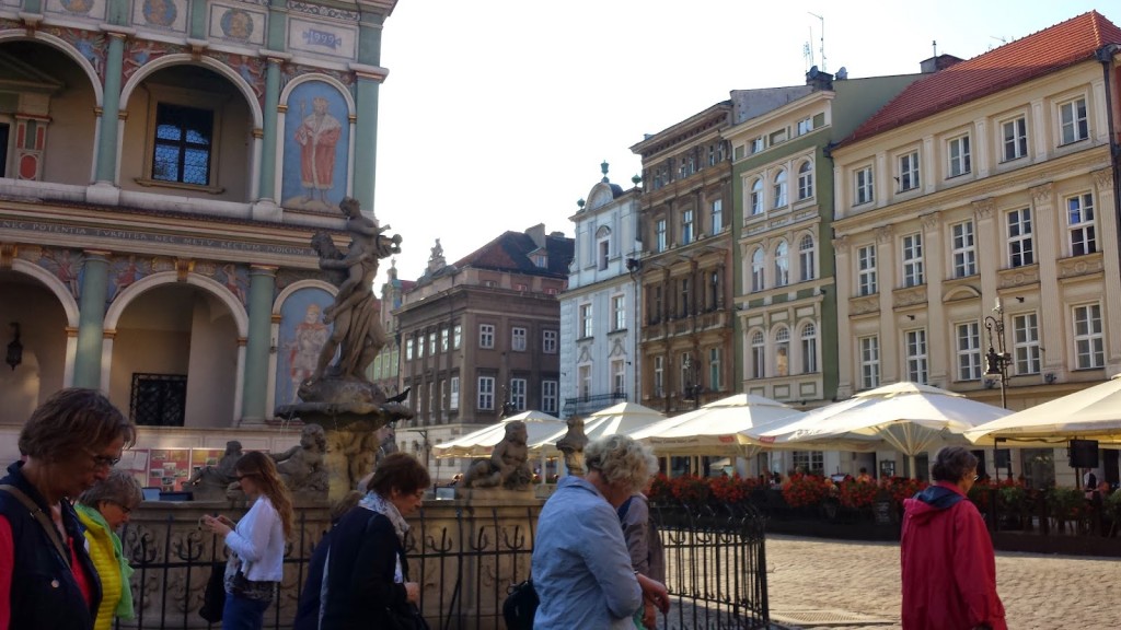 ポーランド観光poznanrynekポズナン旧市街市庁舎広場