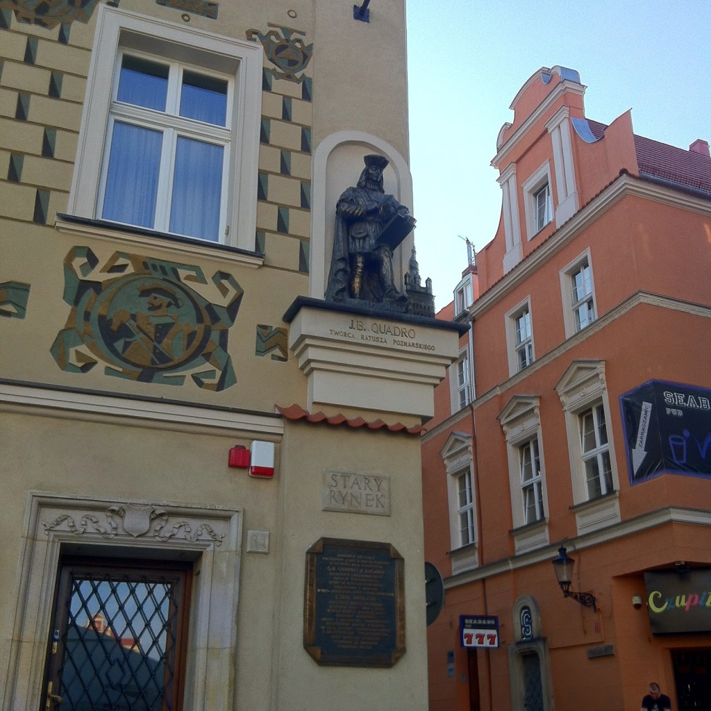 ポーランド観光poznanrynekポズナン旧市街市庁舎広場